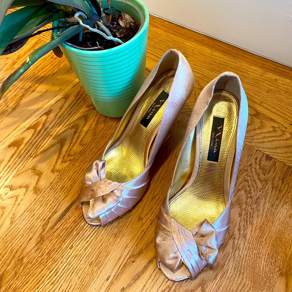 Nina Gold Fancy Heel